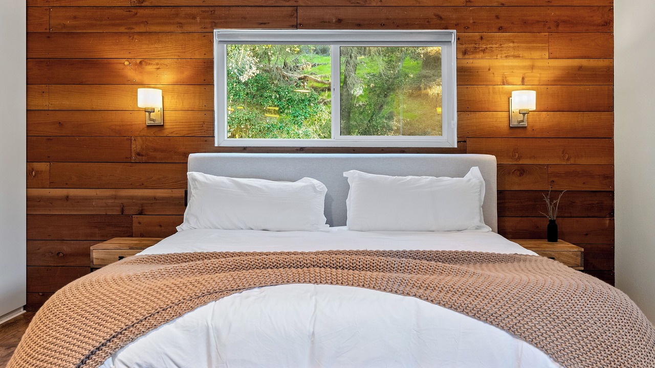 Photo of Bedroom in Templeton