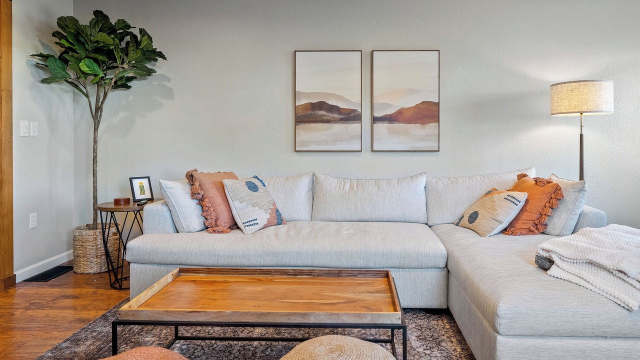 Photo of Livingroom in Templeton