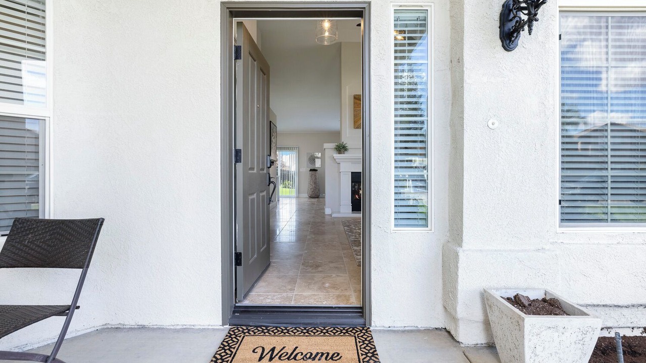Photo of Outdoor in Raisin