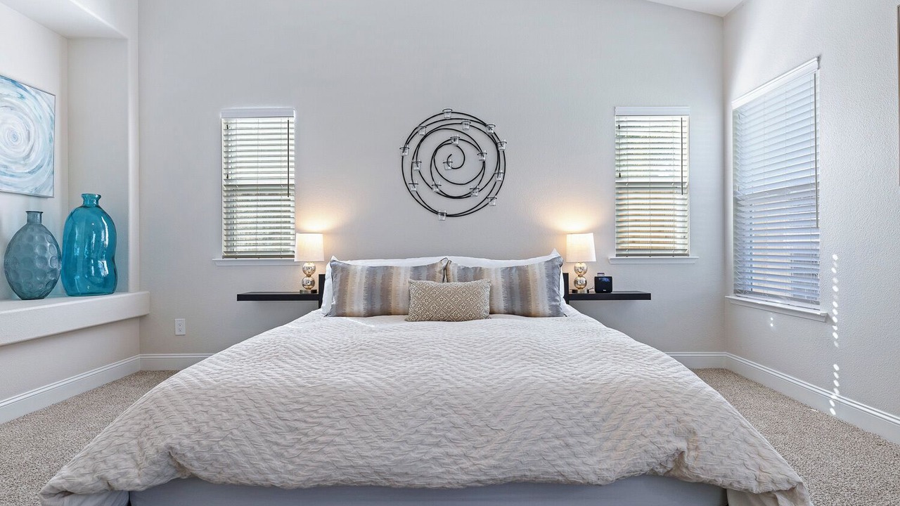 Photo of Bedroom in Raisin