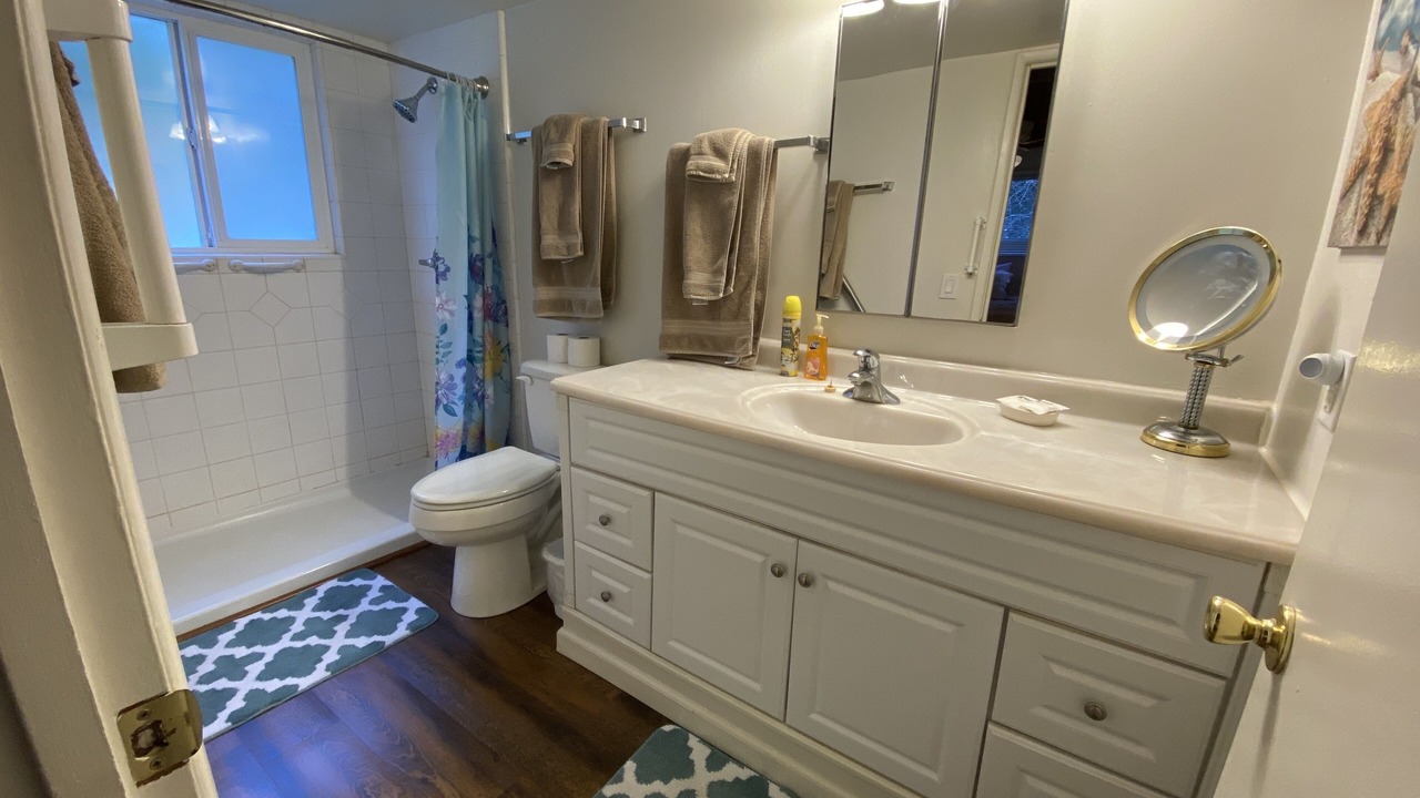 Photo of Bathroom in Scottsburg