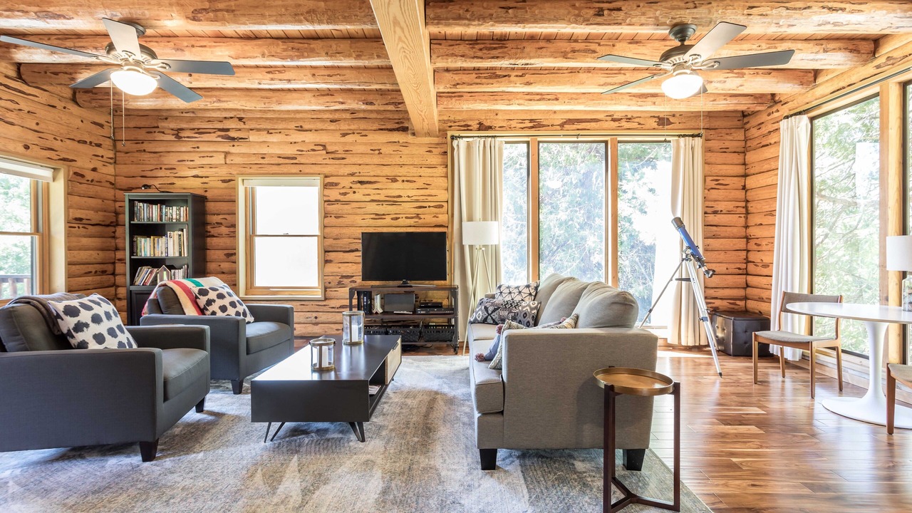 Photo of Livingroom in Nevada City