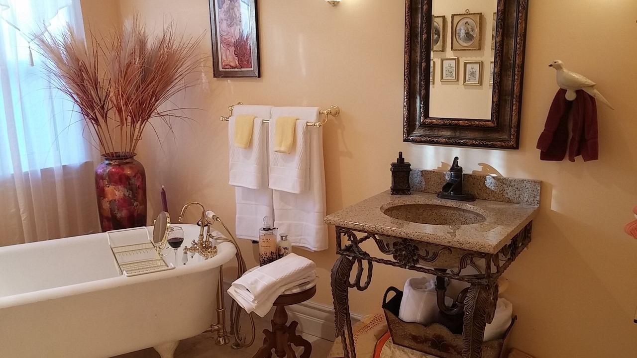 Photo of Bathroom in Templeton