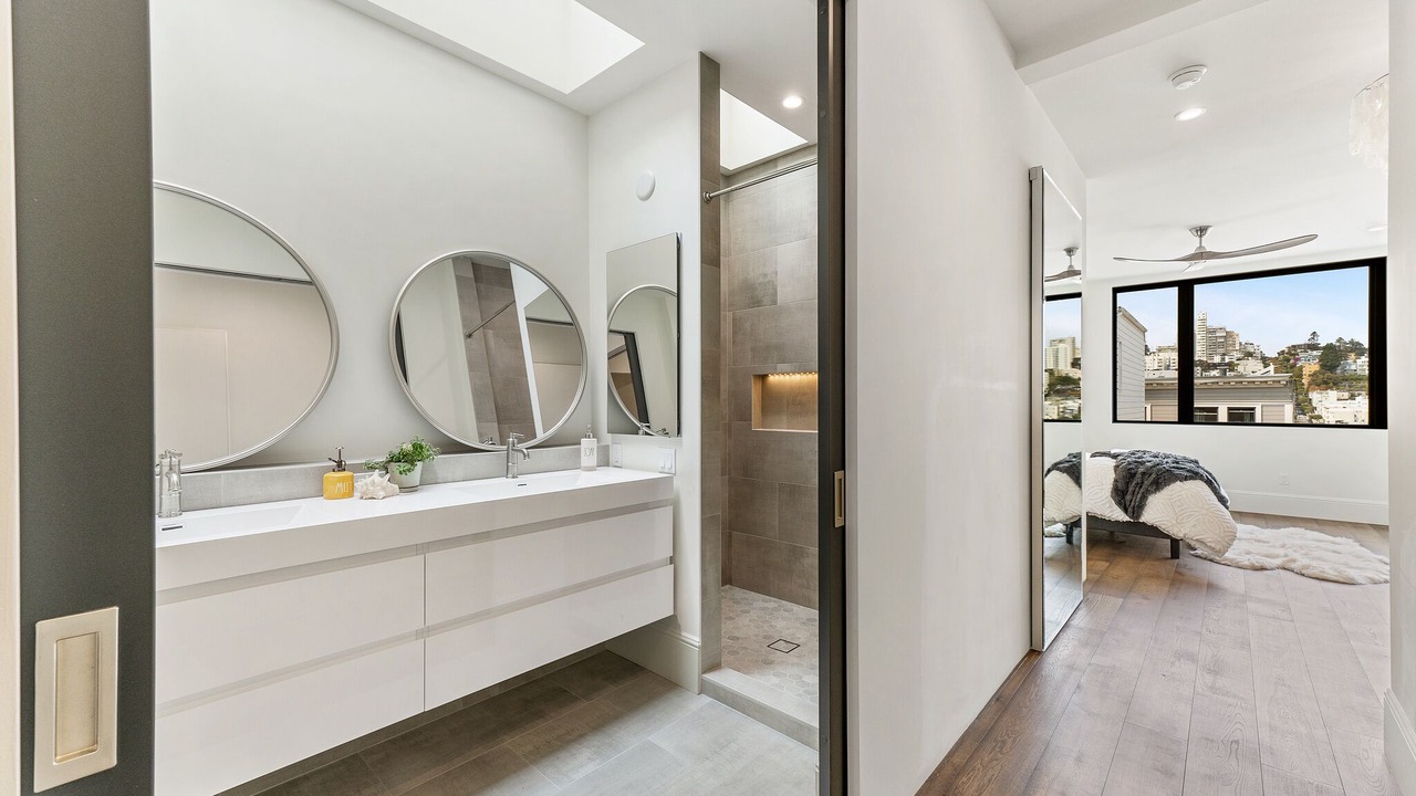 Photo of Bathroom in Telegraph Hill