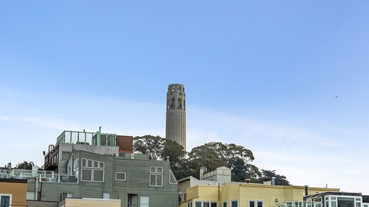 Photo of Others in Telegraph Hill