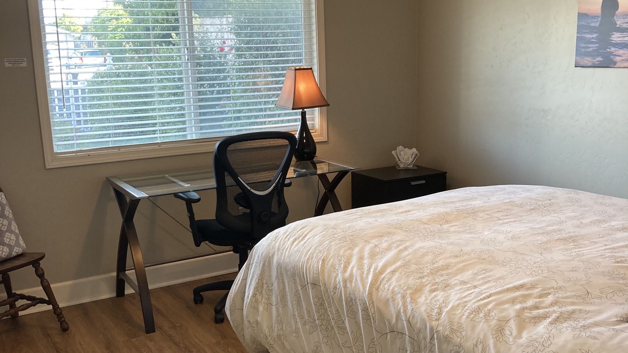 Photo of Bedroom in Baywood Park