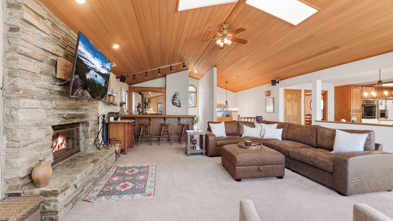 Photo of Livingroom in Tahoe Keys