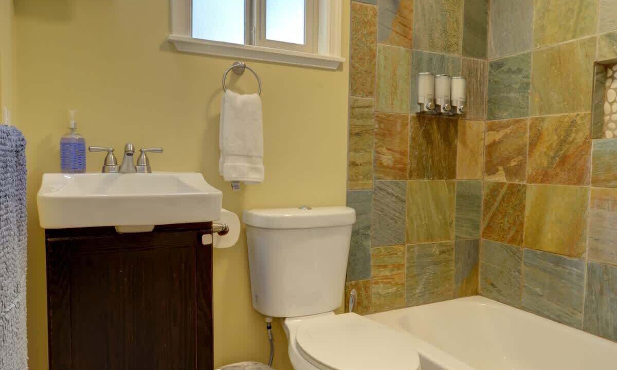 Photo of Bathroom in Tahoe Island