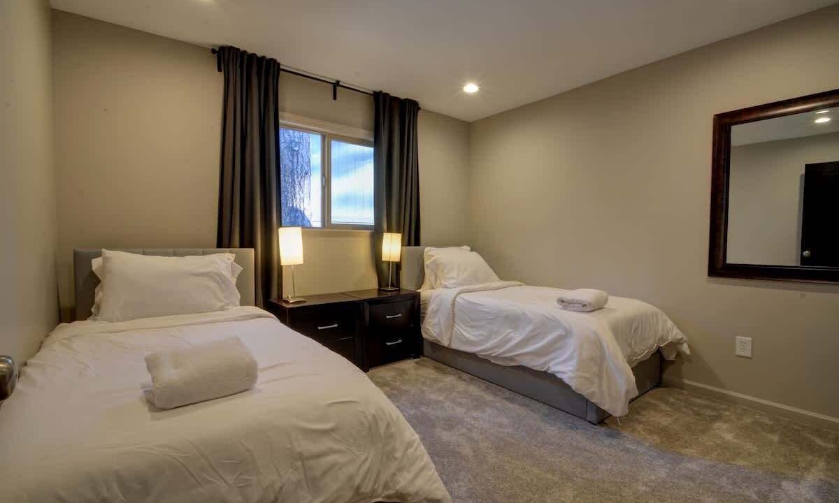 Photo of Bedroom in Tahoe Island