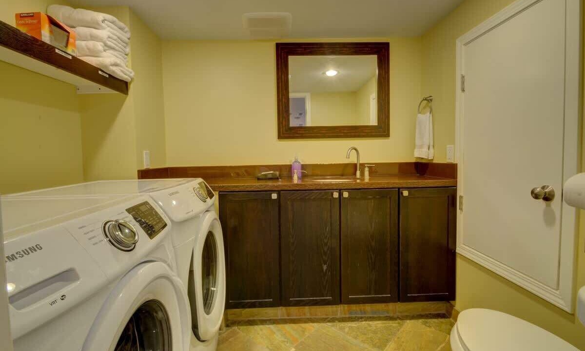 Photo of Bathroom in Tahoe Island