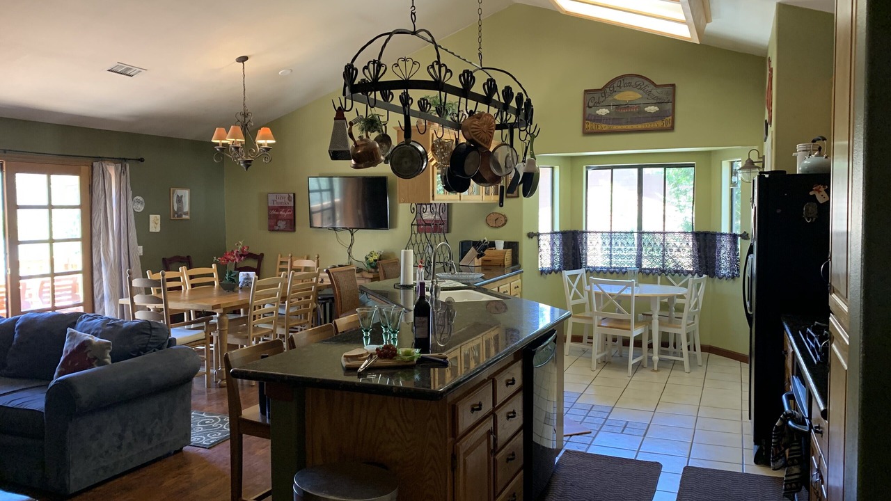Photo of Bedroom in Pine Mountain Club
