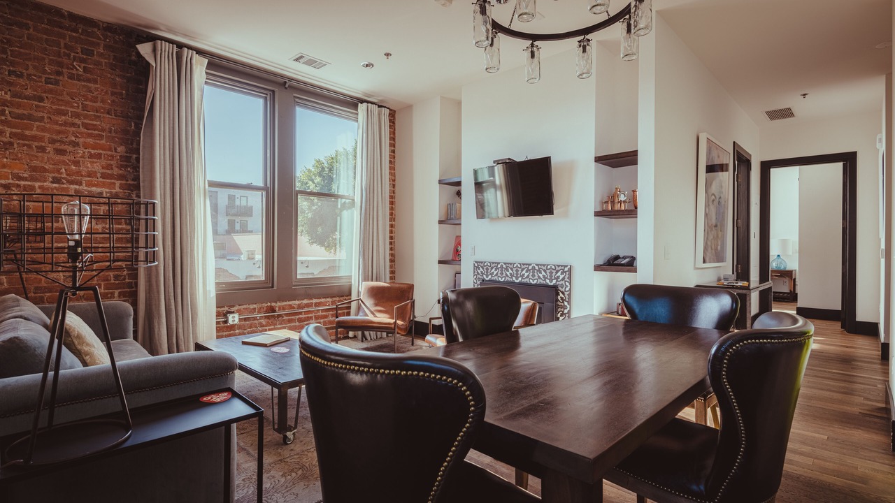 Photo of Livingroom in Downtown