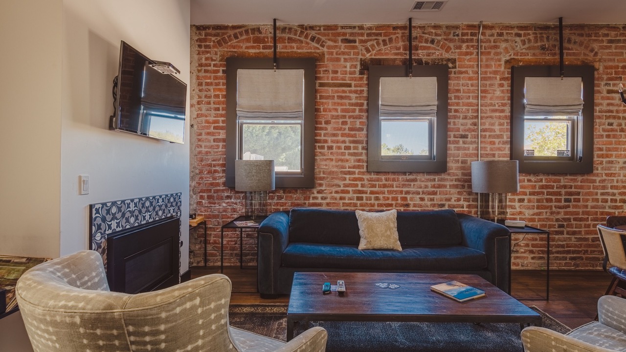 Photo of Livingroom in Downtown
