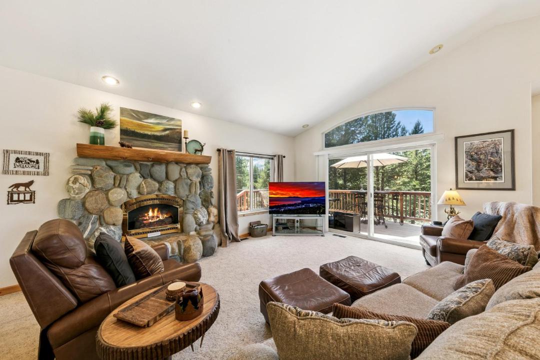 Photo of Livingroom in Tahoe Paradise