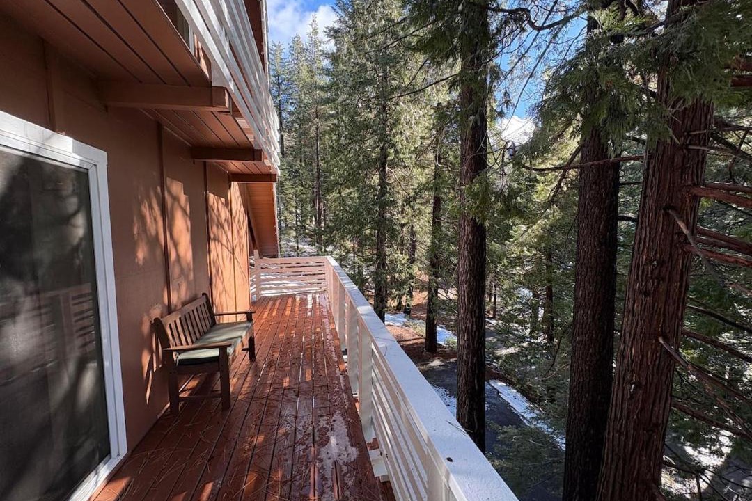 Photo of Patio Balcony in Yosemite West