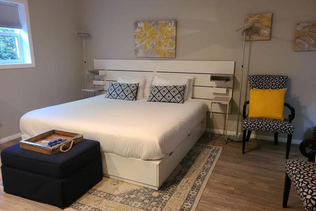 Photo of Bedroom in Bay Park
