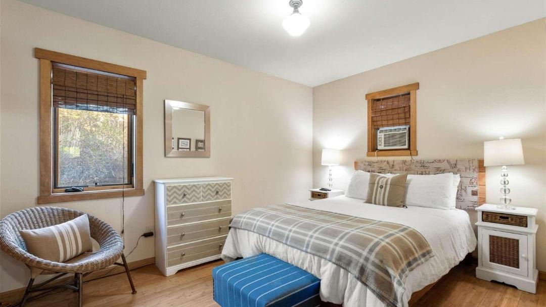 Photo of Bedroom in Old Bend
