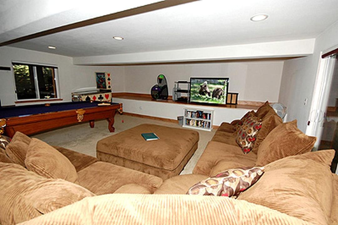 Photo of Livingroom in Montgomery Estates
