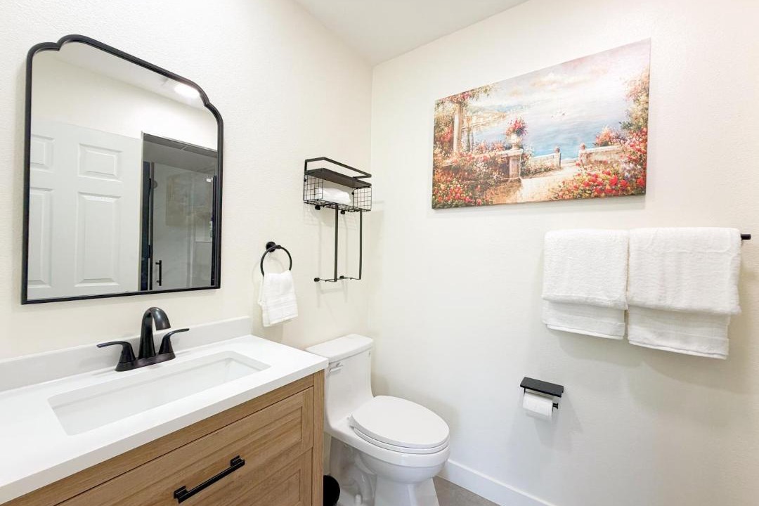 Photo of Bathroom in Harbor