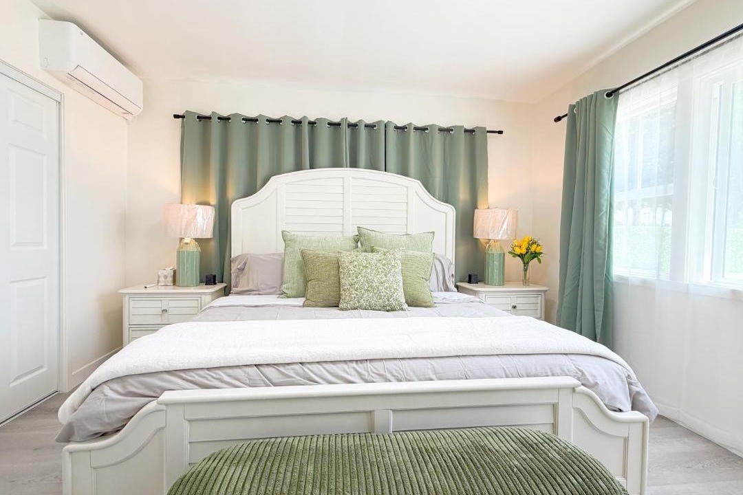 Photo of Bedroom in Harbor