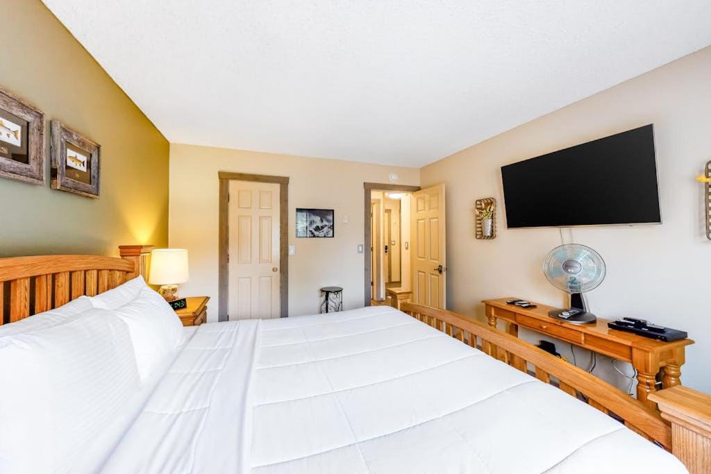 Photo of Bedroom in Mammoth Lakes