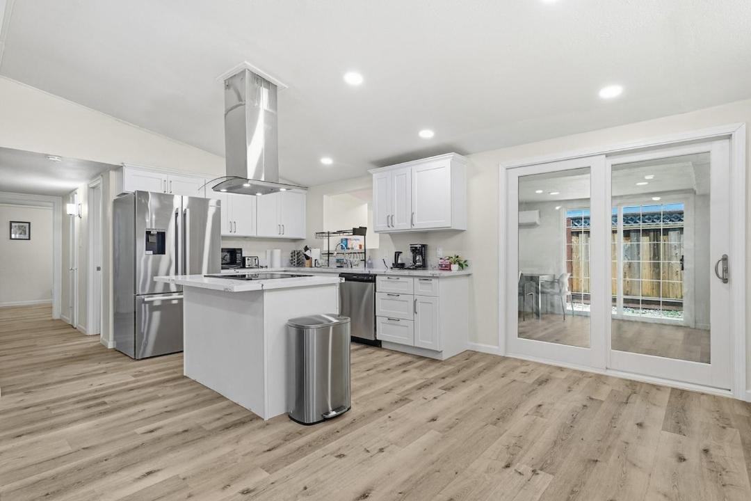 Photo of Kitchen in Tennyson - Alquire