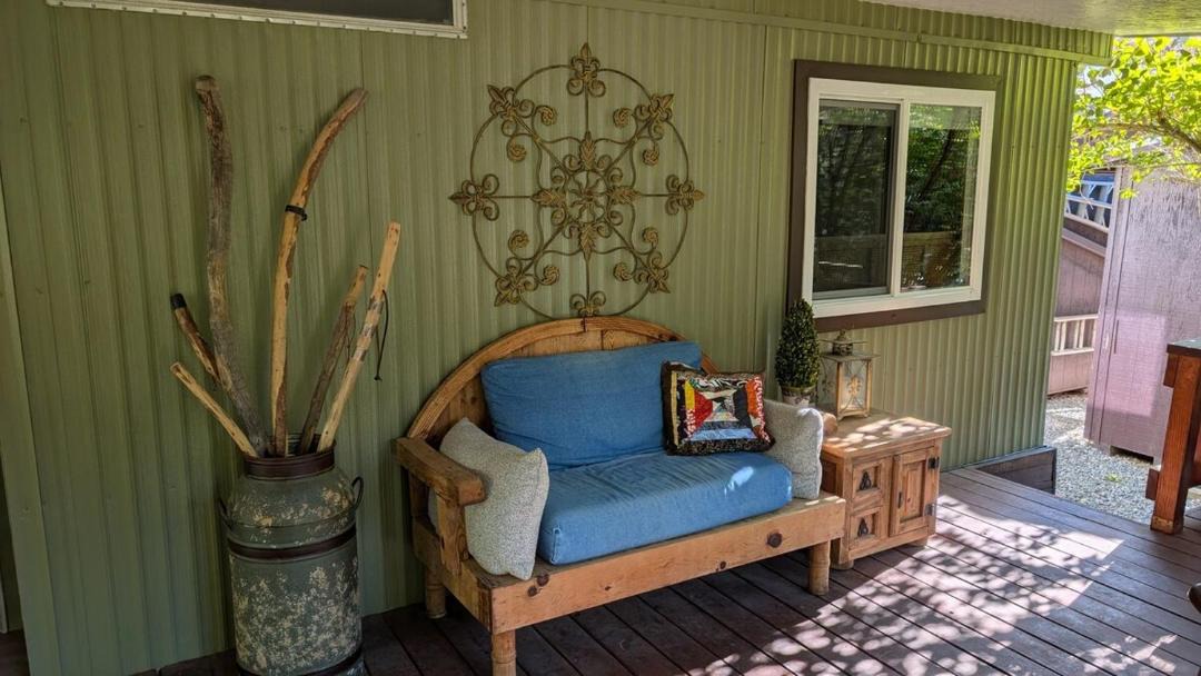 Photo of Patio Balcony in California Hot Springs