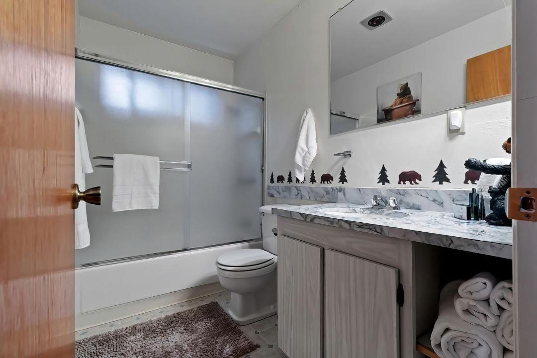 Photo of Bathroom in Dorrington