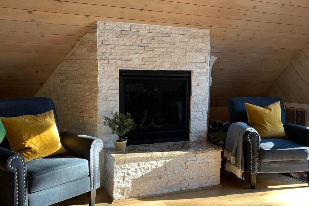 Photo of Livingroom in Yosemite West