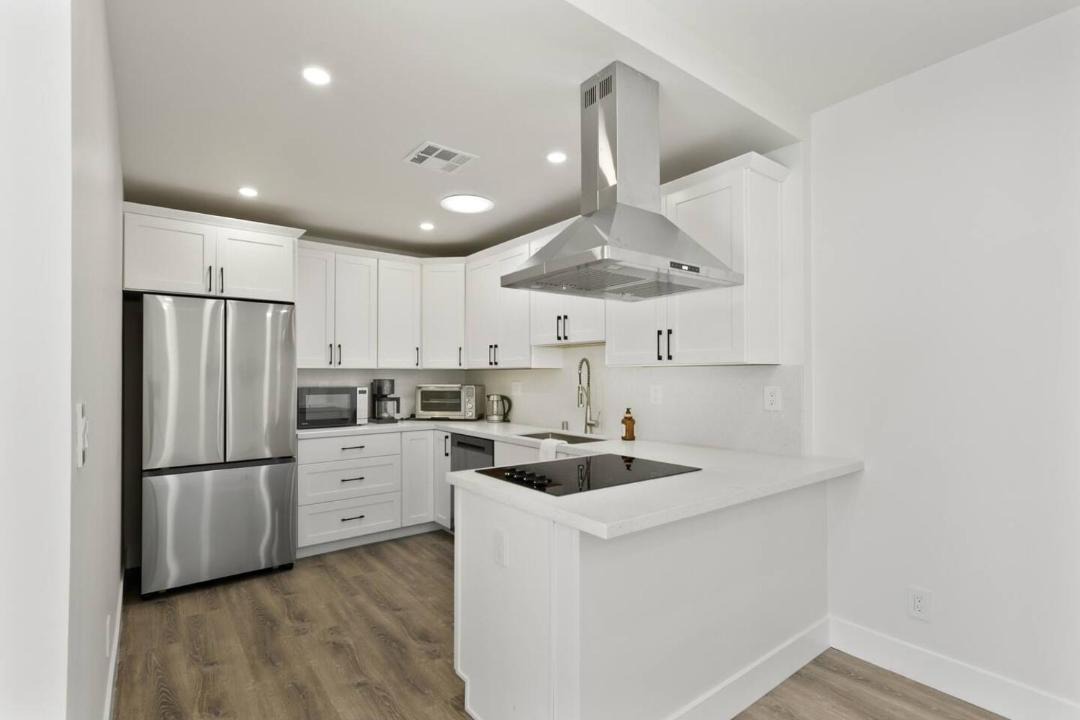 Photo of Kitchen in West Davis Manor