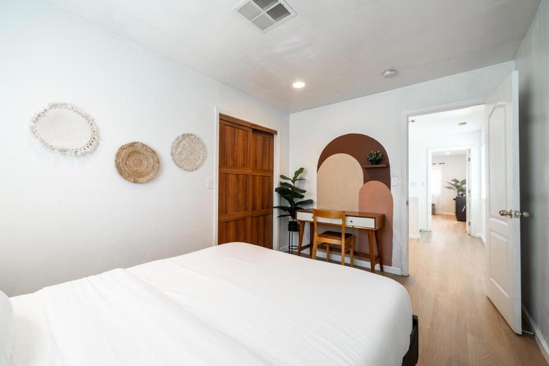 Photo of Bedroom in Davis Tract