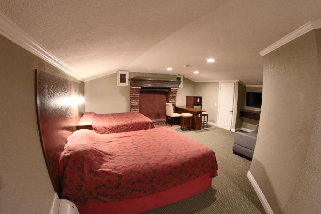 Photo of Bedroom in Downtown Riverside