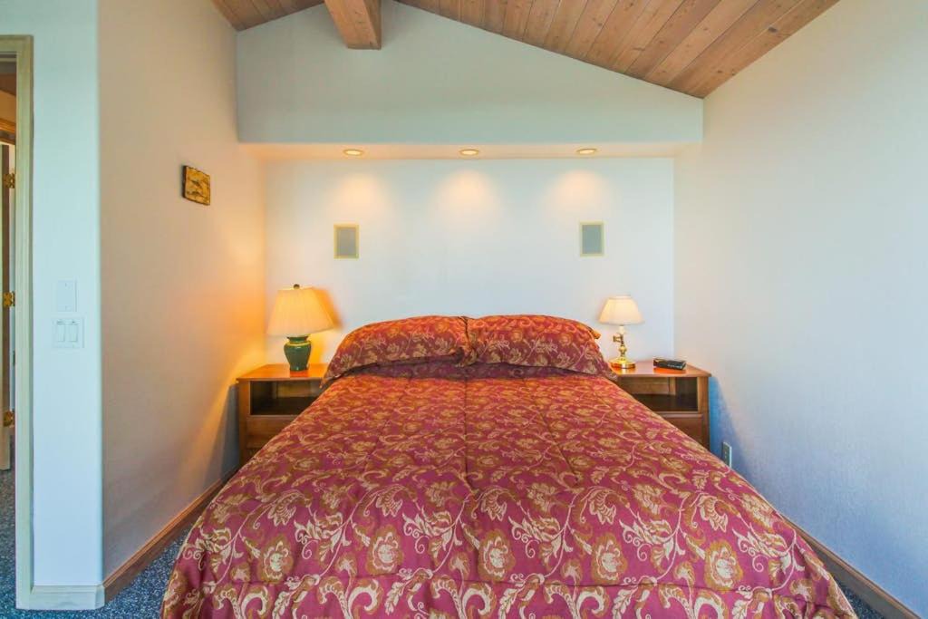 Photo of Bedroom in Sea Ranch