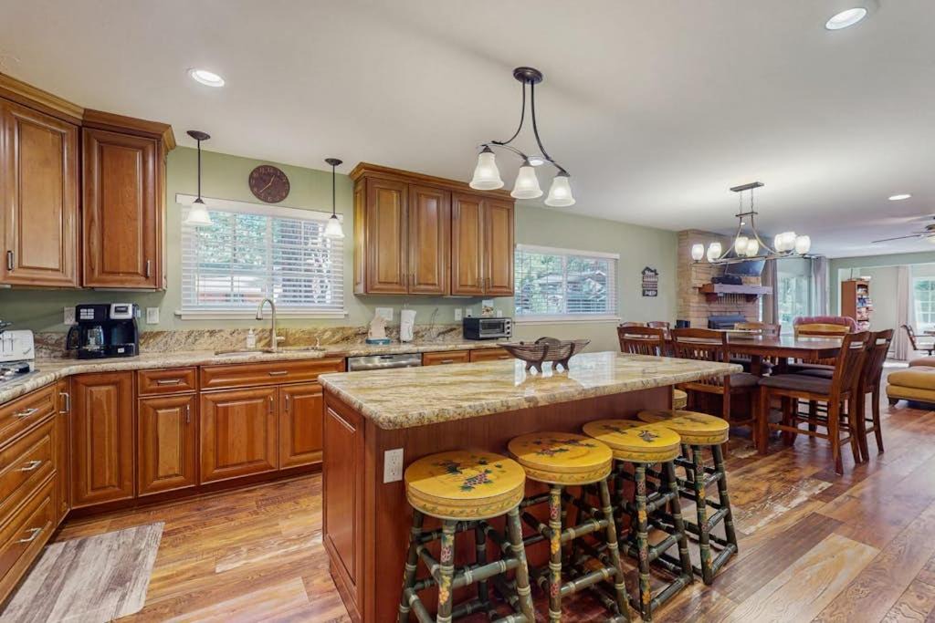 Photo of Kitchen in Al Tahoe