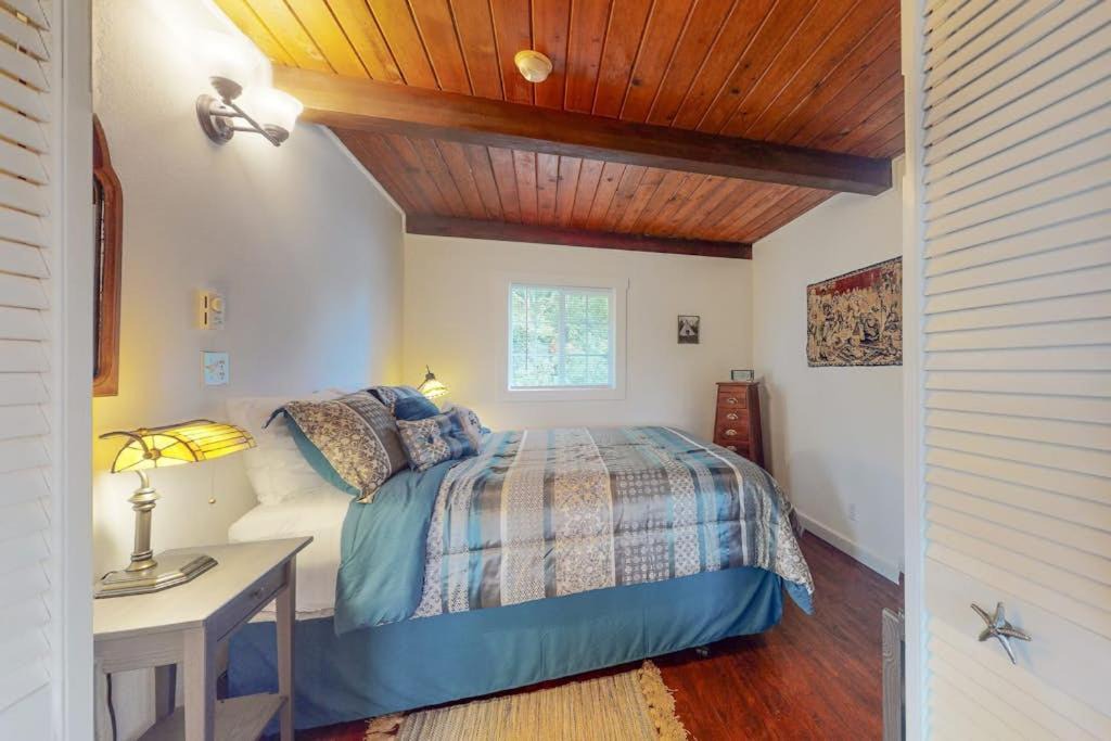 Photo of Bedroom in Winchester Bay