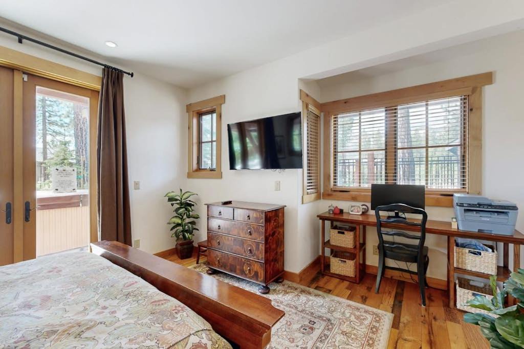 Photo of Bedroom in Mountain View Estates