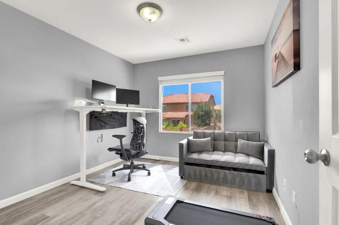 Photo of Others in Rhodes Ranch
