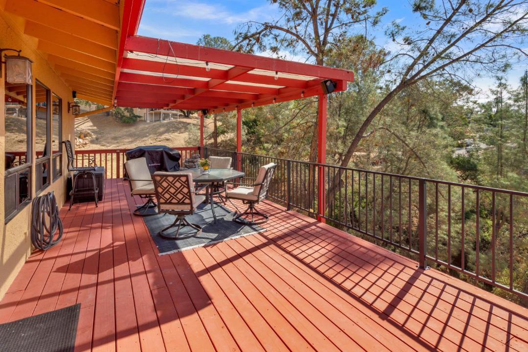 Photo of Patio Balcony in Oak Shores