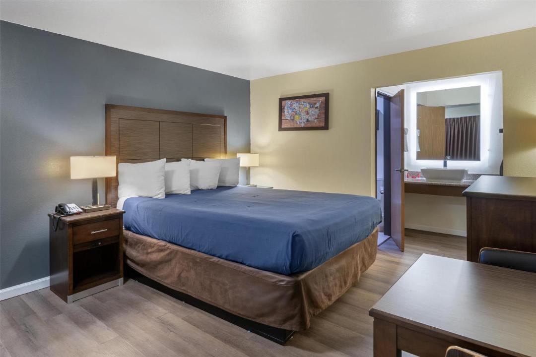 Photo of Bedroom in Williams