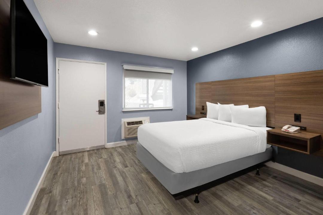 Photo of Bedroom in Arroyo Grande
