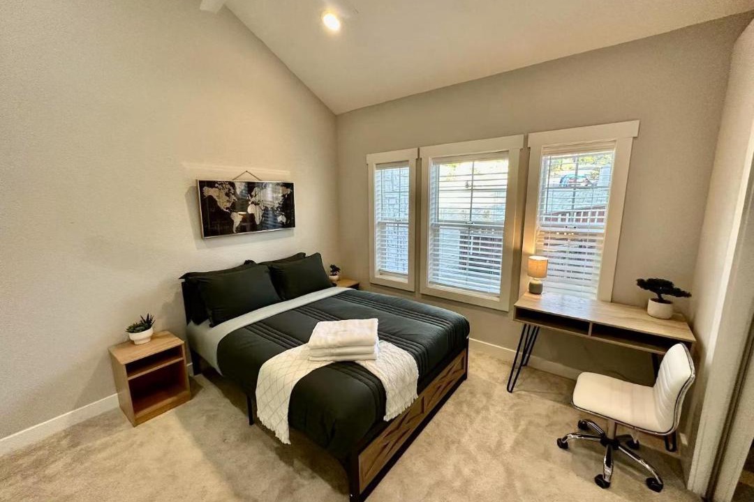 Photo of Bedroom in East Foothills