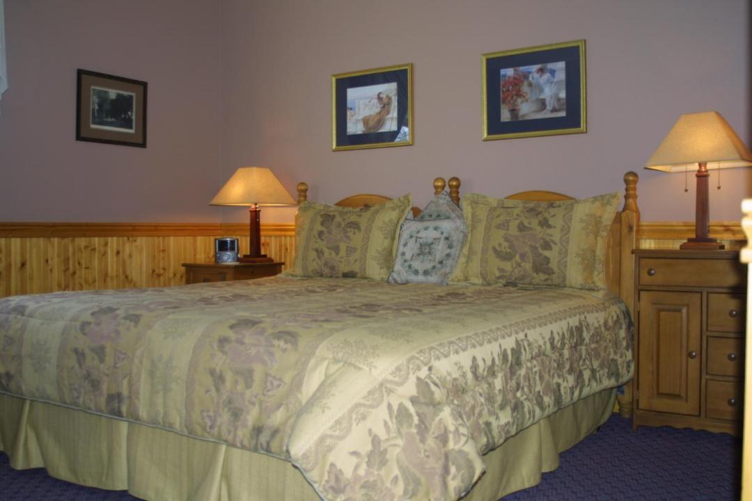 Photo of Bedroom in Ashland