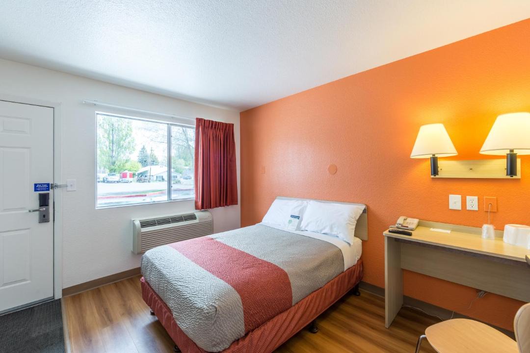 Photo of Bedroom in Klamath Falls