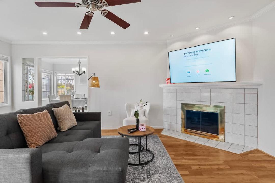 Photo of Livingroom in Alum Rock