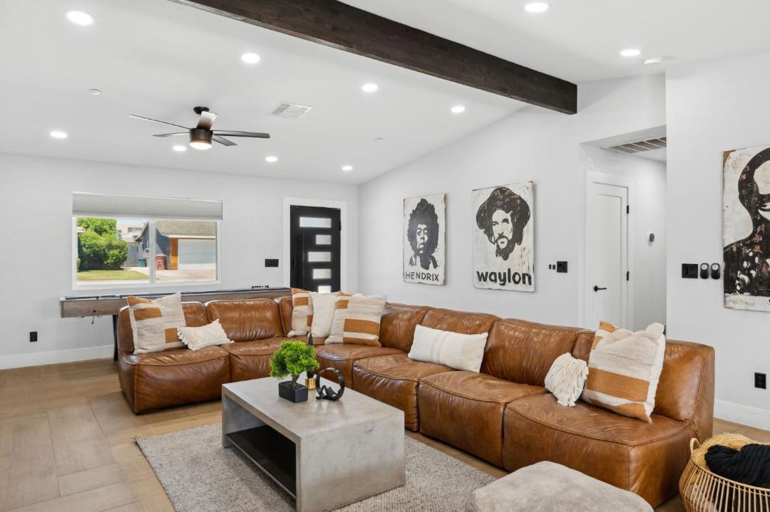 Photo of Livingroom in Papago Parkway
