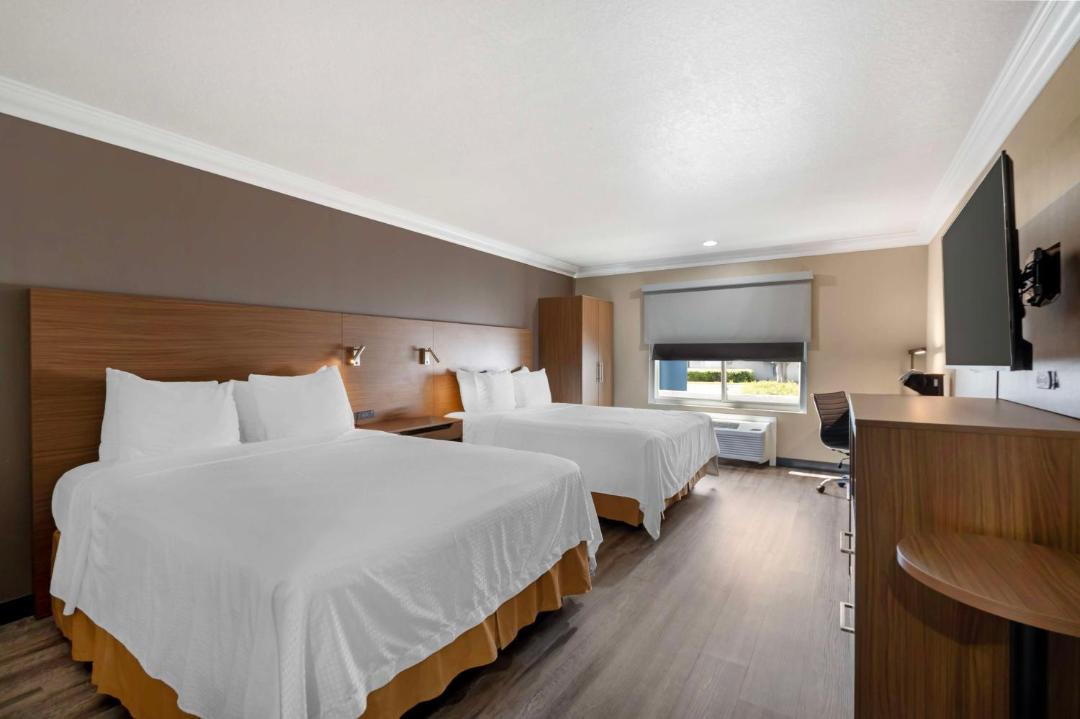 Photo of Bedroom in East Side Costa Mesa