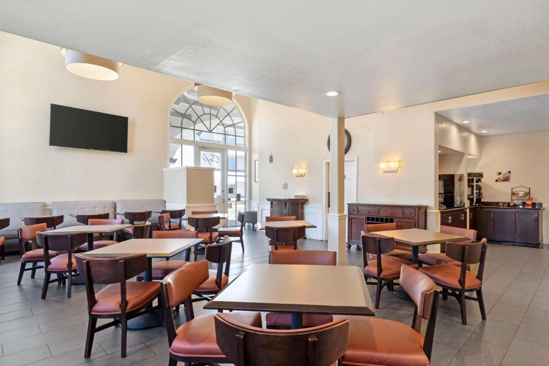 Photo of Kitchen in East Side Costa Mesa