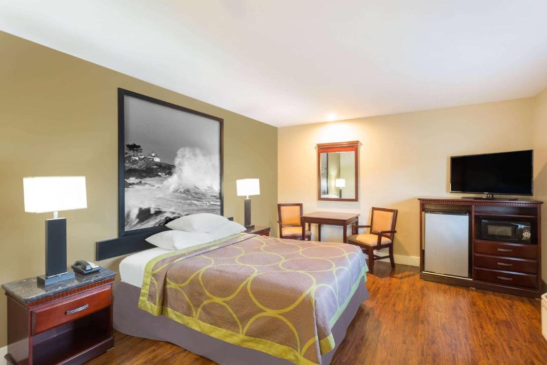 Photo of Bedroom in Martinez