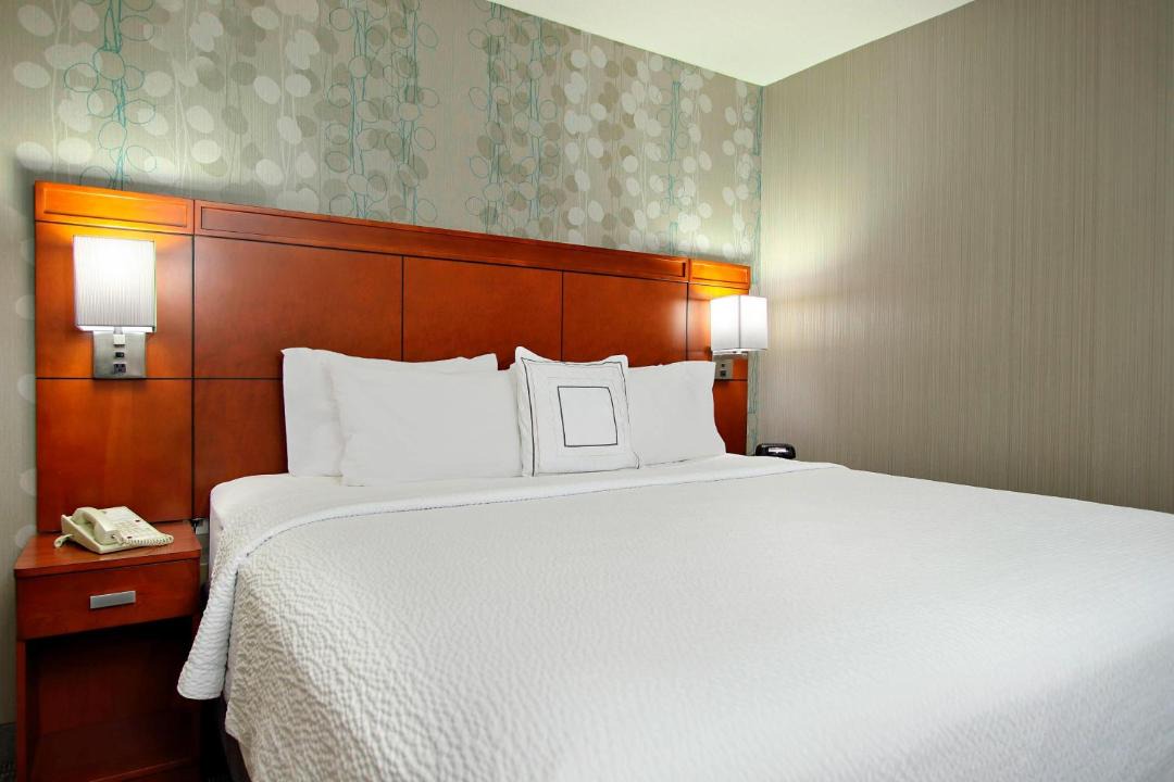 Photo of Bedroom in Downtown Oakland