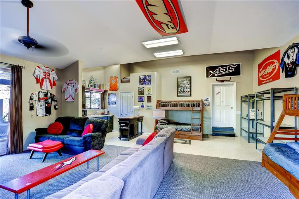 Photo of Livingroom in Jamul